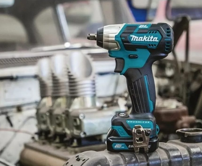 Шуруповерт MAKITA 12V – мощь и удобство